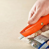 Cutter de sécurité STANLEY® auto-rétractable